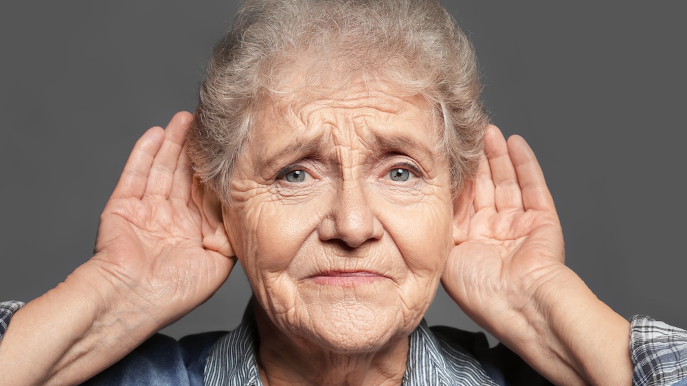 Troubles auditif ou surdité chez les femmes séniors